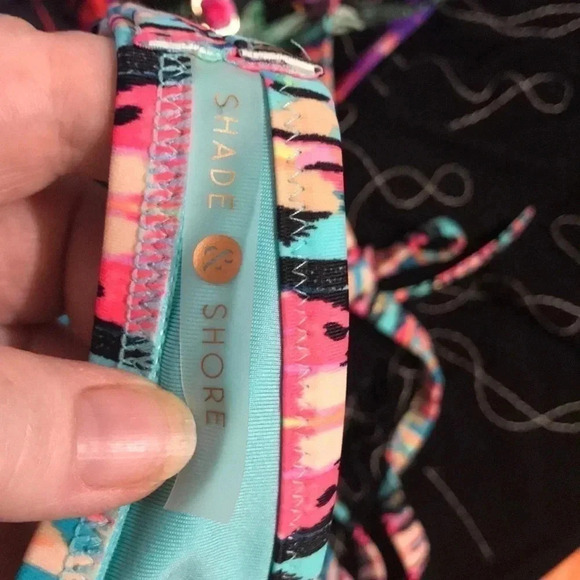 Shade & Shore Plunge Push-Up Bikini Top - Picture 6 of 6